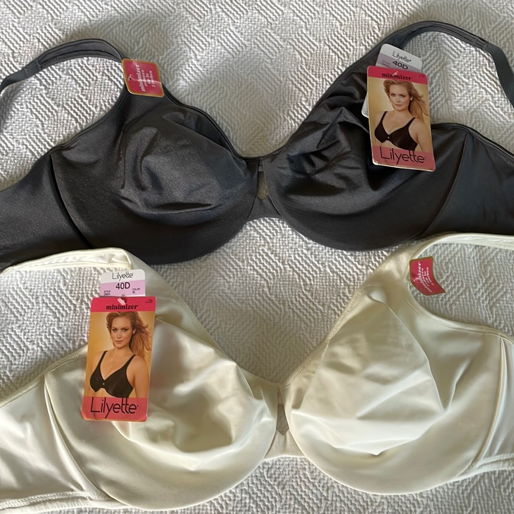 Set of 2 Lilyette minimizer bras Size 40D with underwire